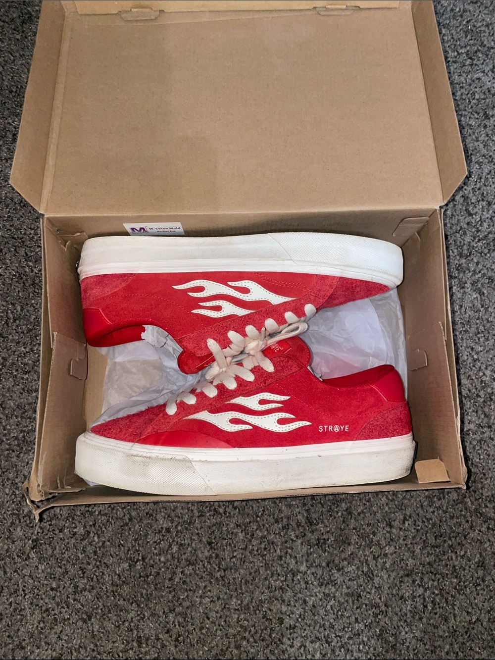 Red Flame Low-Top Sneakers with White Accent - STRØYE